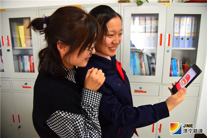 1544752383960641.jpg 金源煤矿积极组织开展青年团员网上主题团课学习活动_副本.jpg