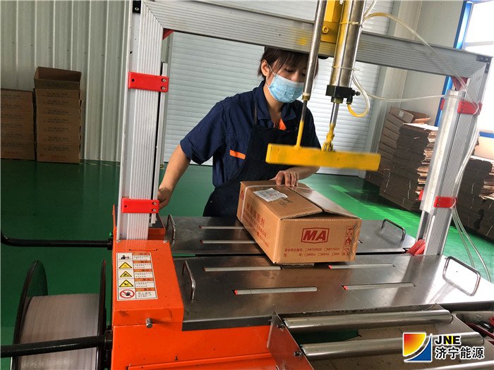 1563157829865670.jpg 2019年7月12日,落陵盛源:矿用产品公司改造全自动打包机促安全生产(王为稳)01.jpg