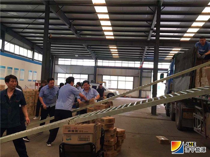 1564014438122877.jpg 2019-7-22物资卸货2.jpg