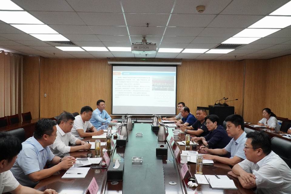 1601474080909664.jpg 张广宇陪同丰家雷到汶上县委县政府进行座谈交流1.jpg