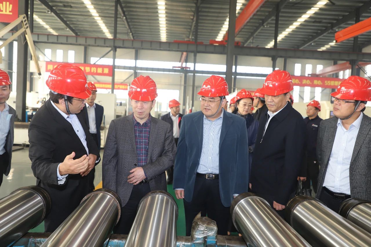 1603851720108848.jpg 黄传真一行到海纳科技公司、济宁能源精密制造产业园调研1.jpg