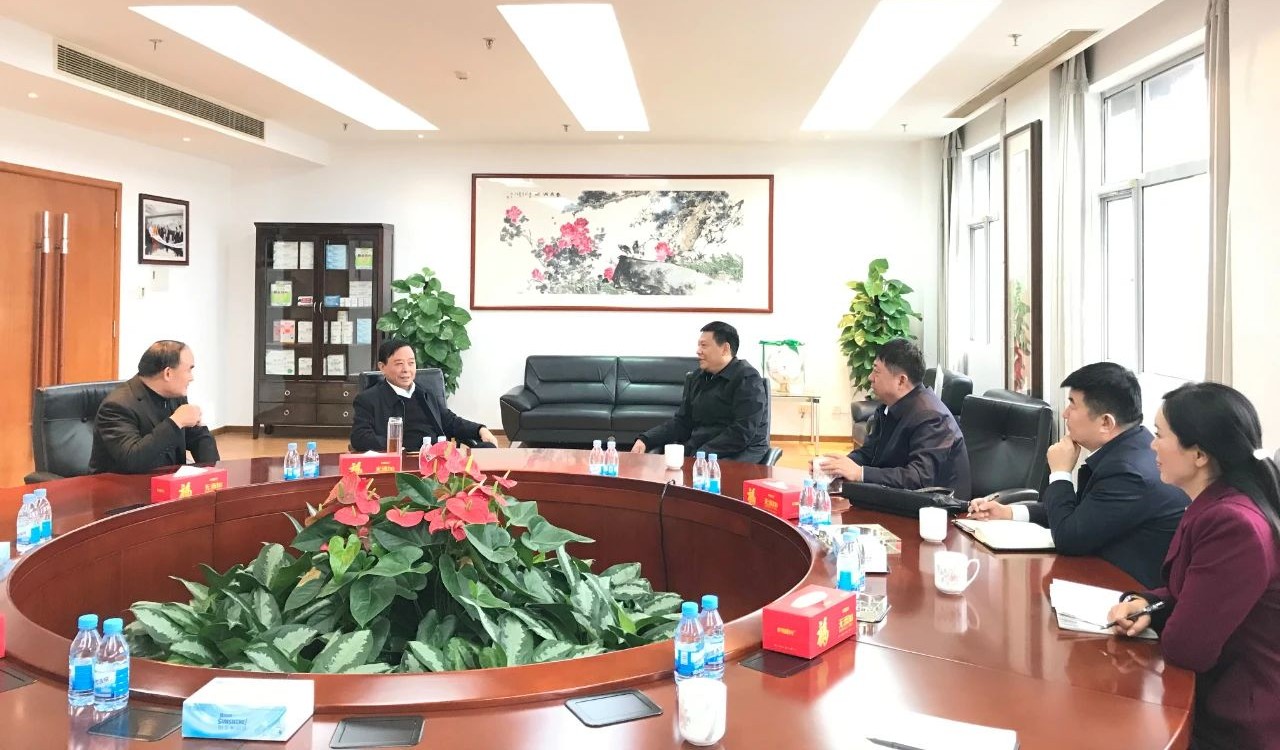 1606977674905635.jpg 张广宇带队到山东太阳控股集团洽谈合作.jpg