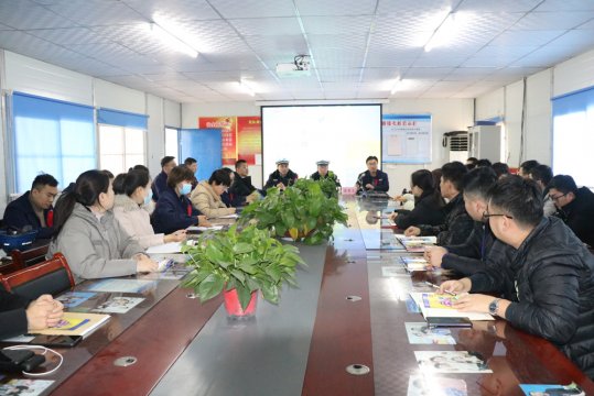 济矿物流举办交通安全知识专题讲座