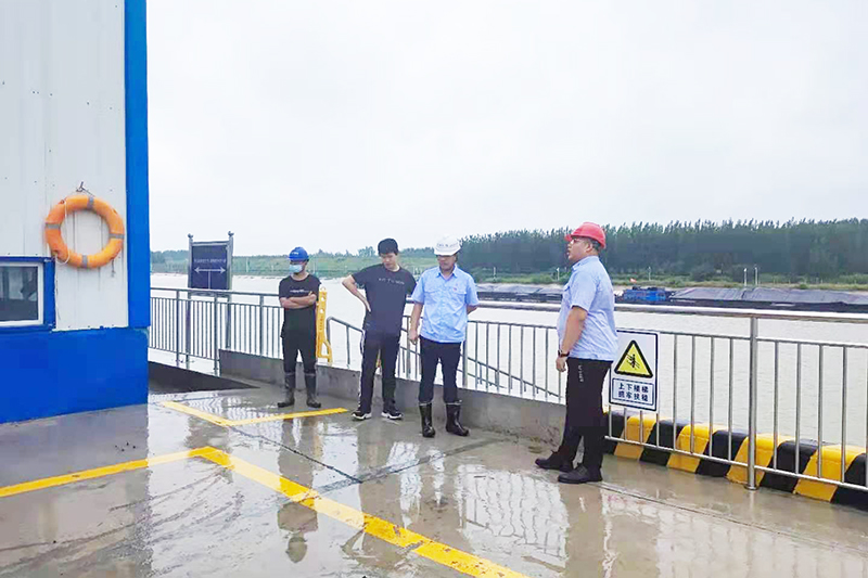 1630554154460250.jpg 梁山港:8月31日,陈哲带队组织开展环保及标准化工作大检查活动(孙继业).jpg