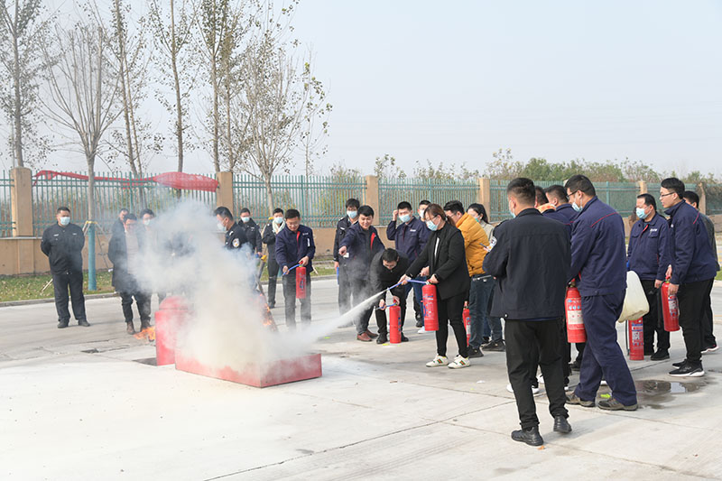 1637811537438336.jpg 梁山港:梁山港开展2021年度消防安全演练(田光耀) (2).jpg