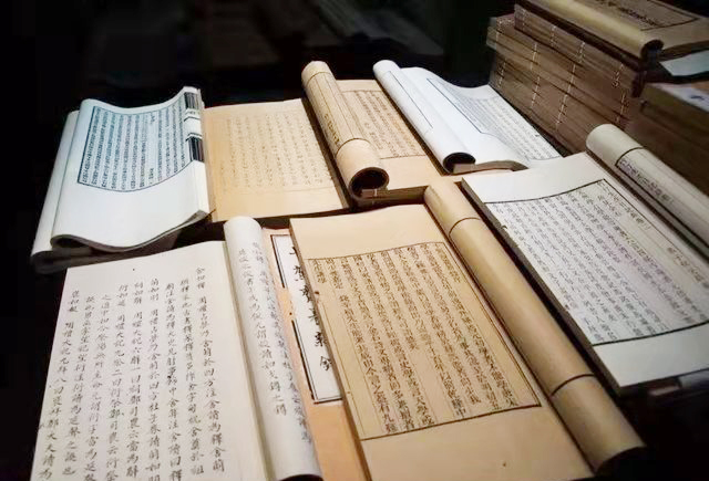 1649318337360374.jpg 安居煤矿:《典籍里的中国》之“论语”智慧(孔杰).jpg