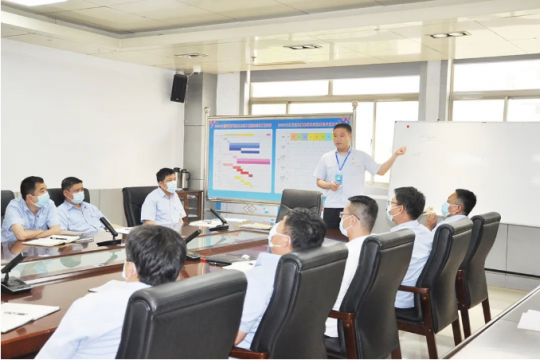 花园煤矿践行“一线工作法”，常态化开展“安全教育课”