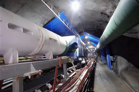 改善井下作业环境，霄云煤矿打造综合防尘示范化矿井