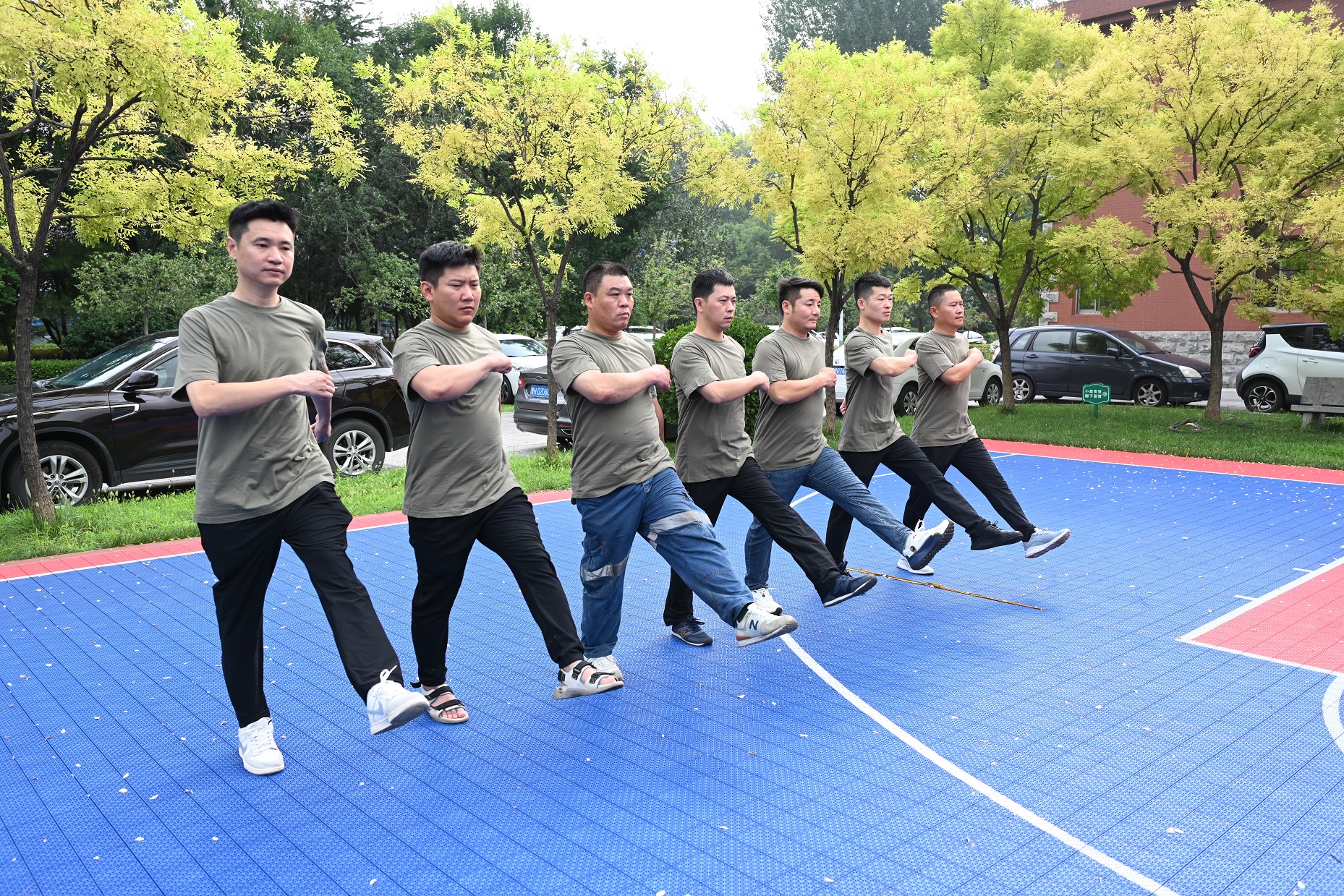 1691821577128436.jpg 8月1日,跃进港开展“重温军旅生涯”退伍军人军训活动.jpg