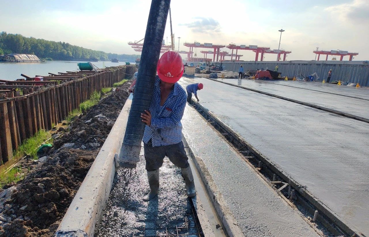 1693879946566341.jpg ebb9ea55852e59228939eb81ca935144.jpg