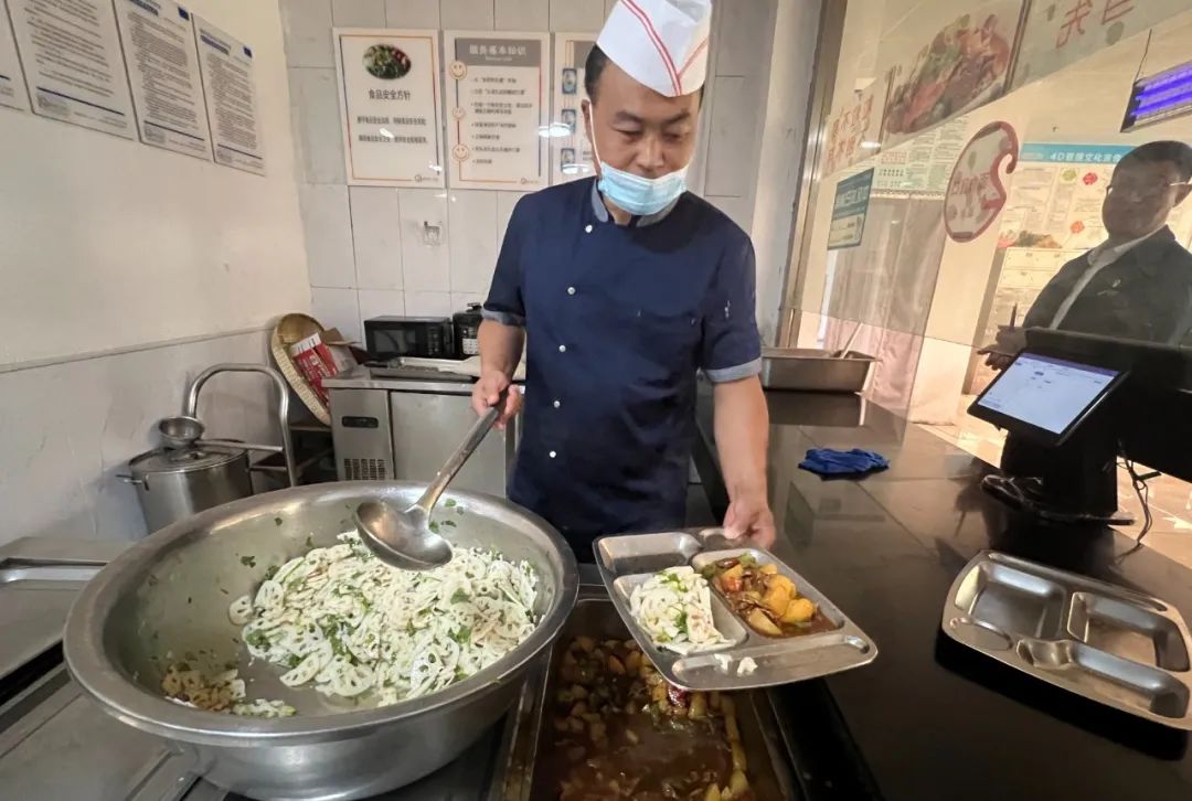 1696985089365468.jpg 640.jpg