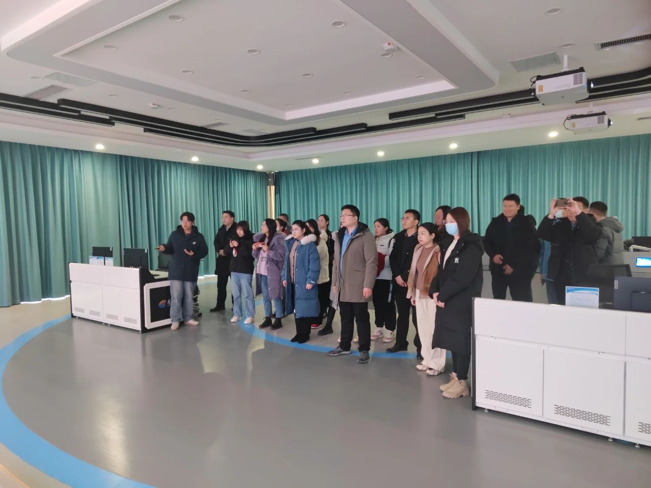 1703667235225916.jpg 3.jpg