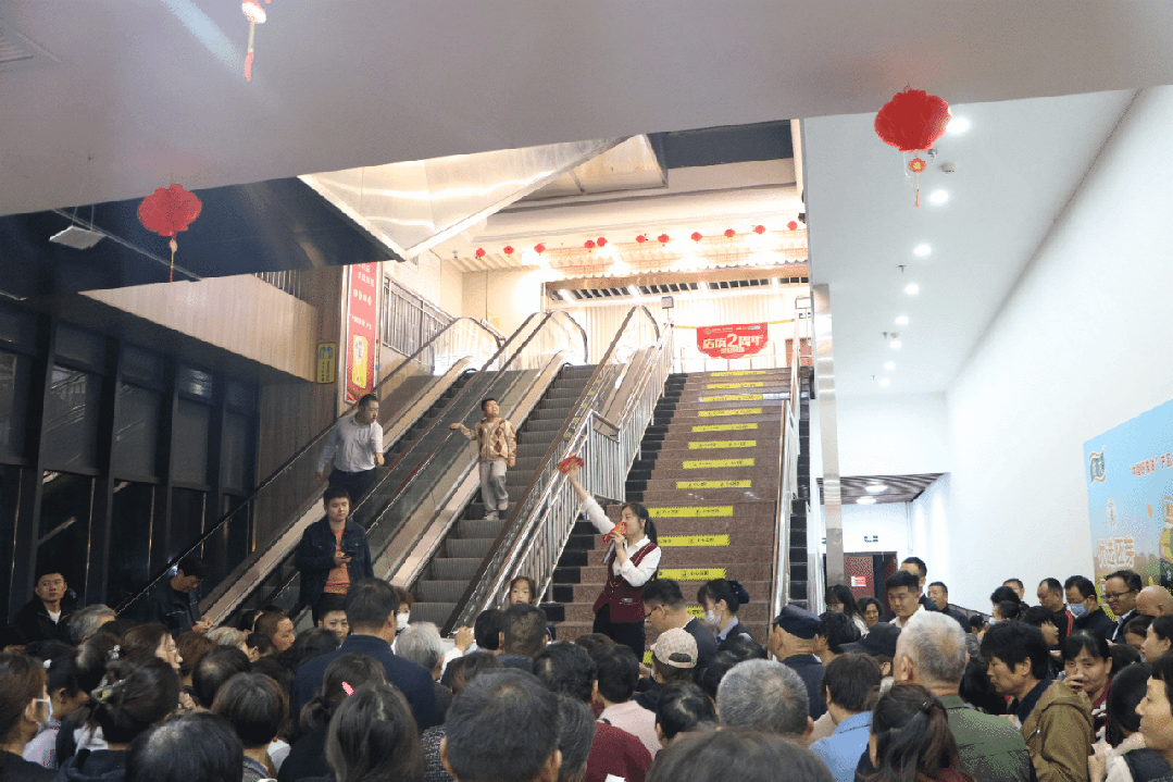 1733835676259954.gif 0.gif